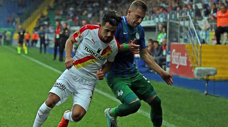 Göztepe Sahaya 3-4-3 Dizilişi ile Çıktı